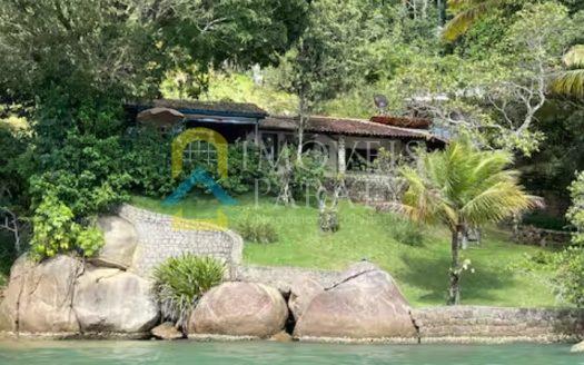 SVP 1998 – Sítio com 3 Casas fazendo Frente com o Mar no Saco do Mamanguá
