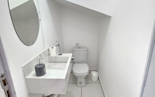 CLM 2077 – Casa Pra Locação em Condomínio no Bairro Portão Vermelho