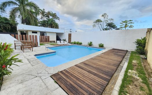CLM 2078 – Casa a Venda em Condomínio no bairro Portal das Artes