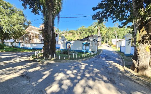 TVP 2086 – Lote em Condomínio no Bairro Ponte Branca em Paraty RJ