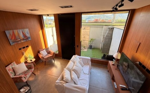 CVP 2092 – Casa Moderna Com Lindo Acabamento no Porto Canoas