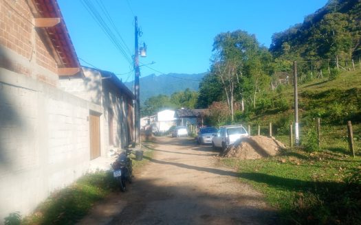TVP 2101 – Frações a Venda no Bairro Corisco em Paraty RJ