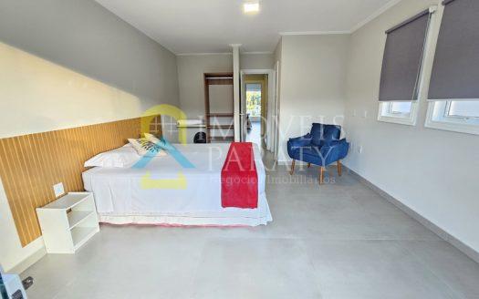 CVP 2050 – Casa Novíssima a venda no Bairro Portão Vermelho