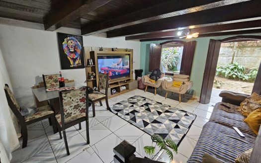 CVP 2064 – Casa a Venda no Bairro Mangueira em Paraty RJ