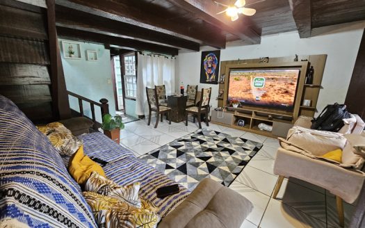 CVP 2064 – Casa a Venda no Bairro Mangueira em Paraty RJ